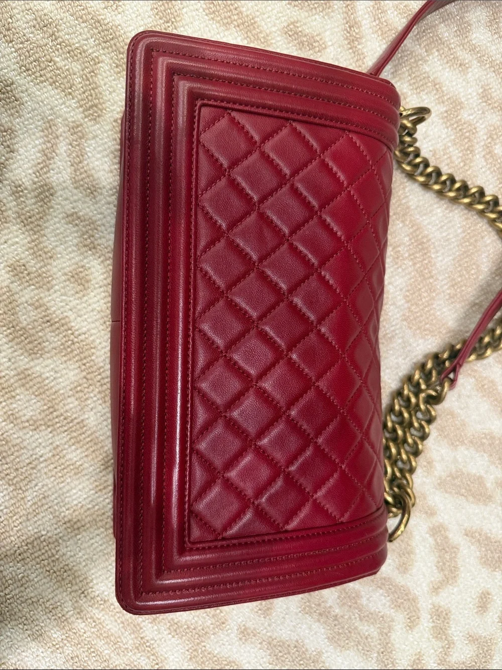 CHANEL Quilted Shoulder Bag in Burgundy with Gold Hardware